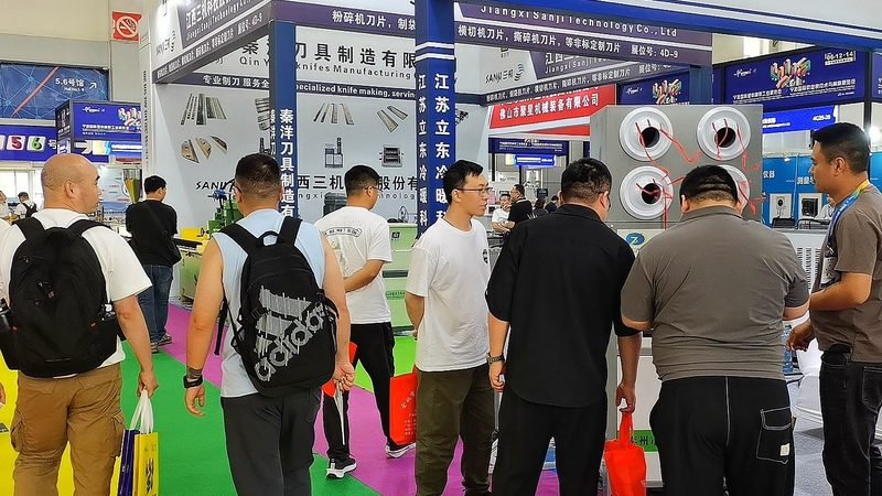 门头招牌发光字，哪种材质更耐用？揭秘材质选择背后的逻辑**
